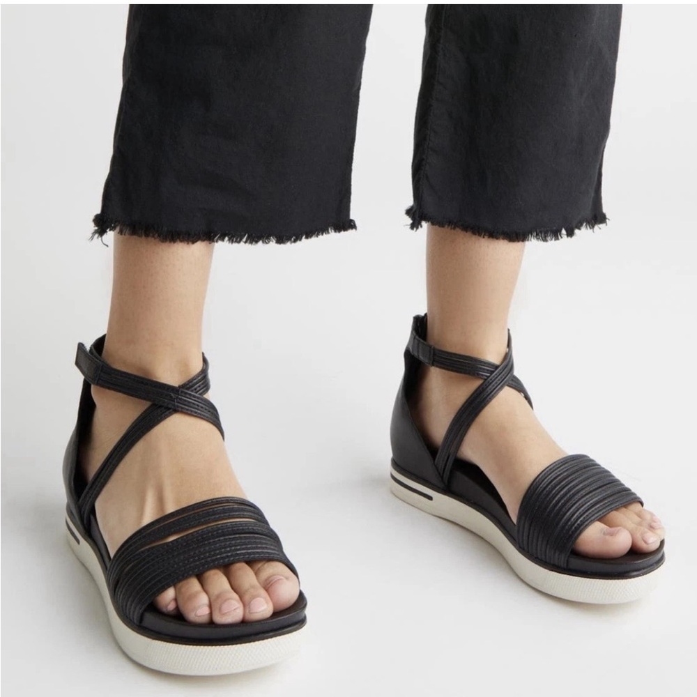 Eileen Fisher Shea Black Leather Sandals Size 6.5